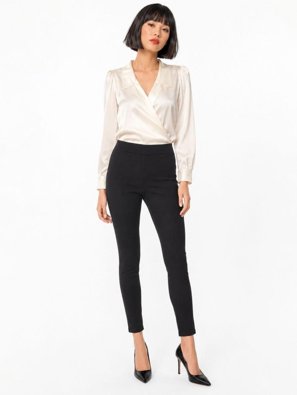Romeo & Juliet Couture Black Ankle Slim Pants